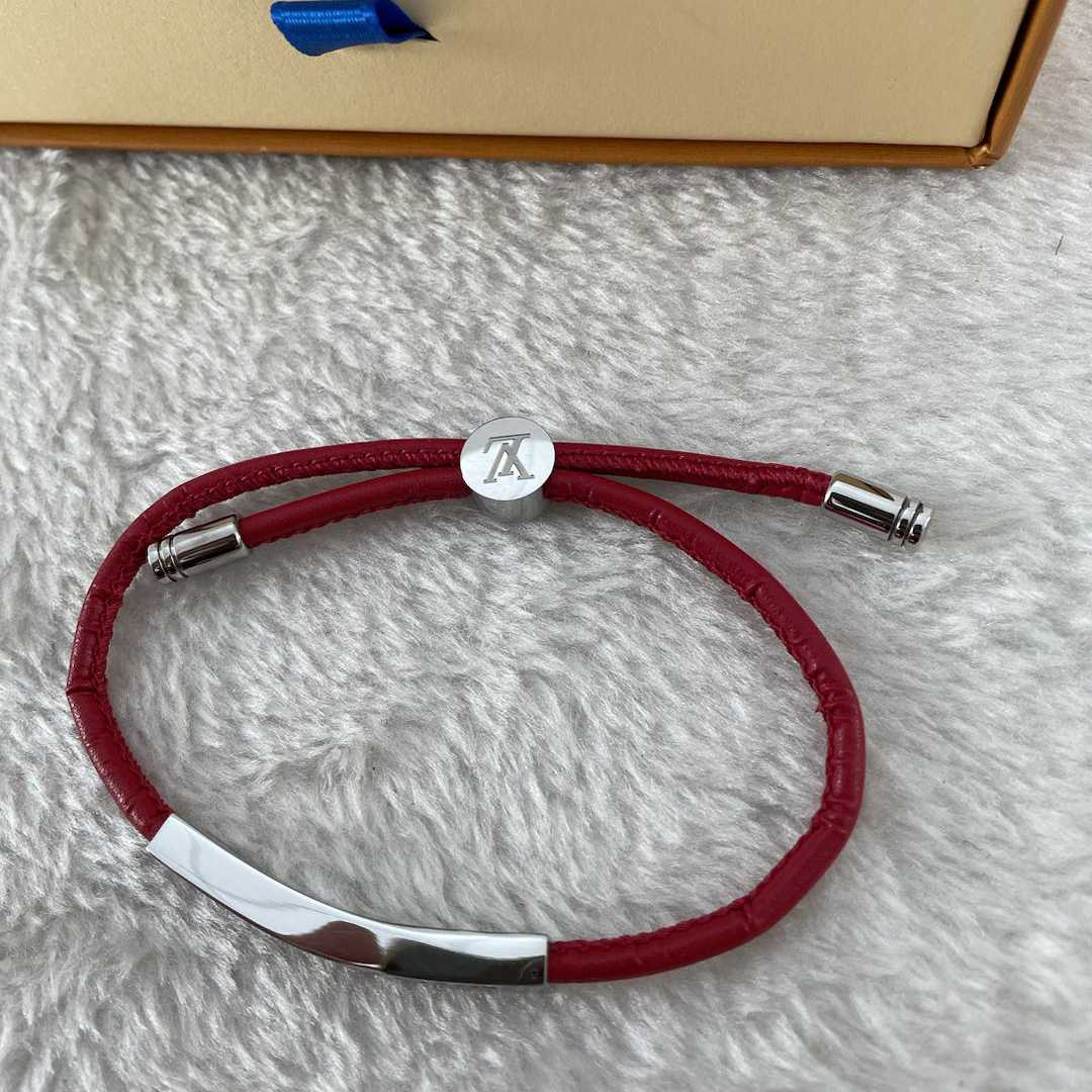 Louis Vuitton Clip It Bracelet     M8120E - 