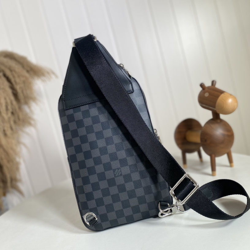 Louis Vuitton Avenue Slingbag  ( 20 x 31 x 7cm)   N45302 - 