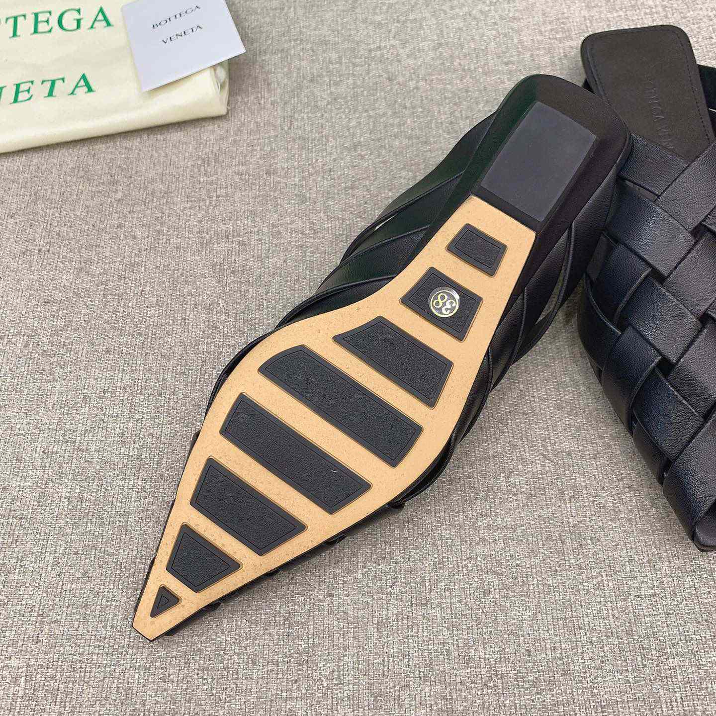 Bottega Veneta Alfie Slipper - 