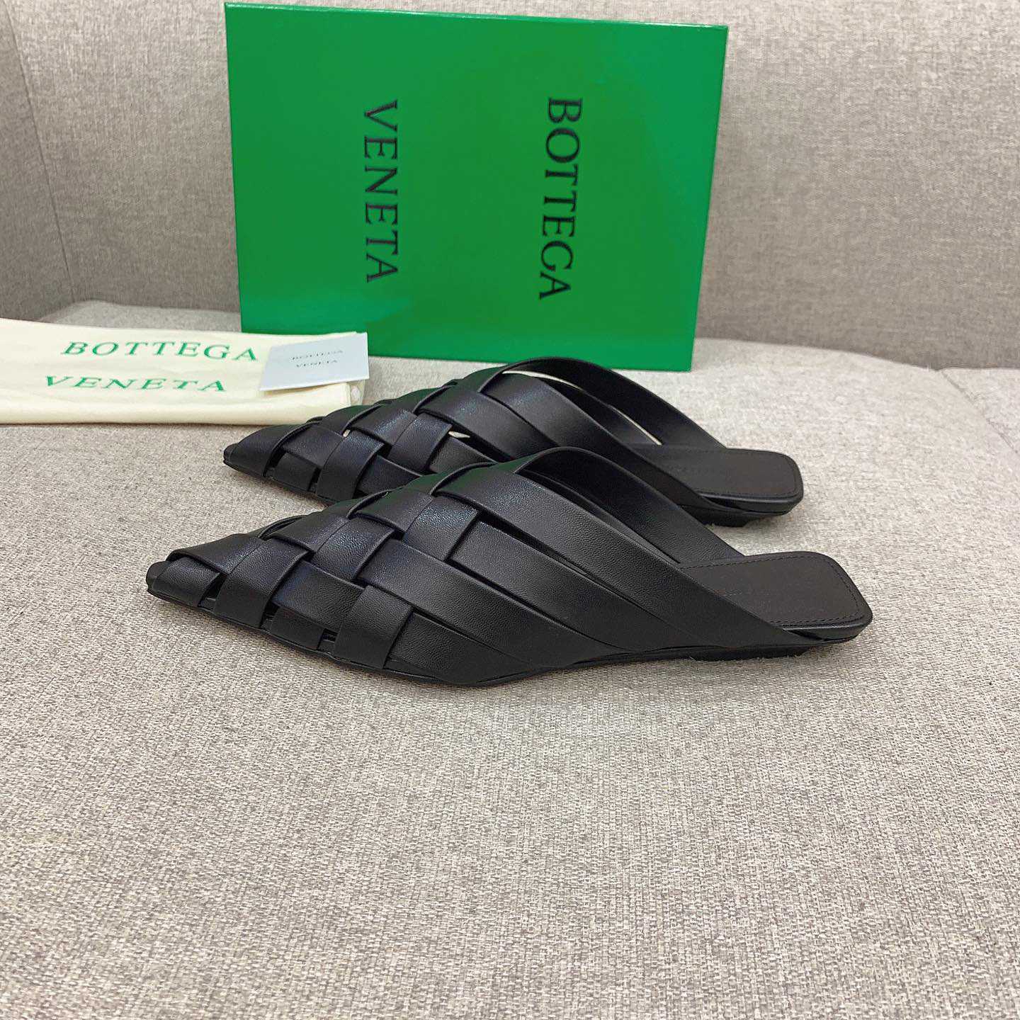 Bottega Veneta Alfie Slipper - 