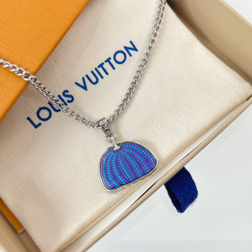 Louis Vuitton LV x YK Pumpkin Pendant    M01099 - 