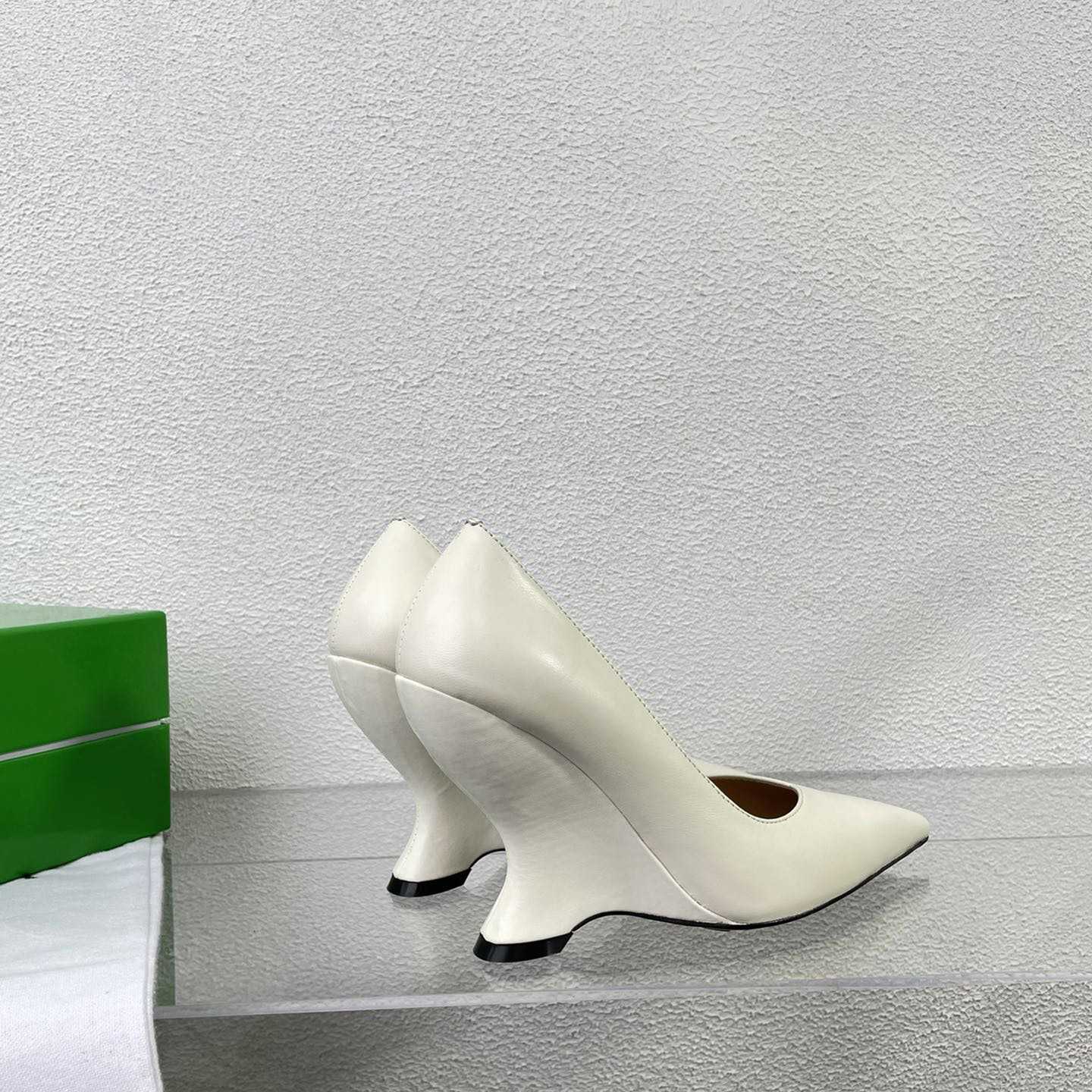 Bottega Veneta Punta Pump - 