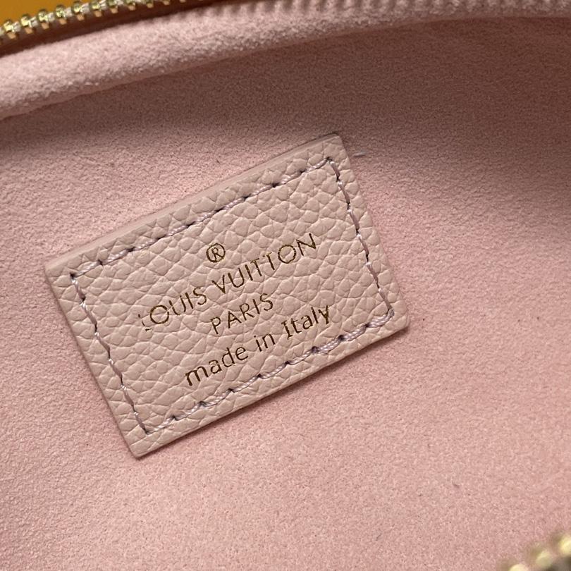 Louis Vuitton Mini Bumbag (17x12x9.5cm)      M82347 - 