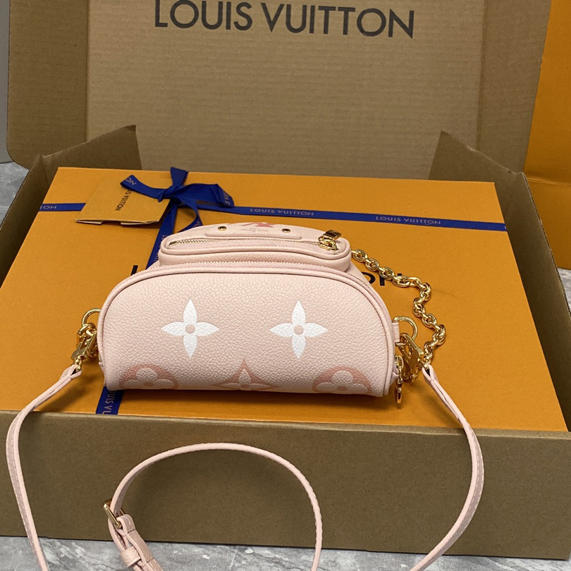 Louis Vuitton Mini Bumbag (17x12x9.5cm)      M82347 - 