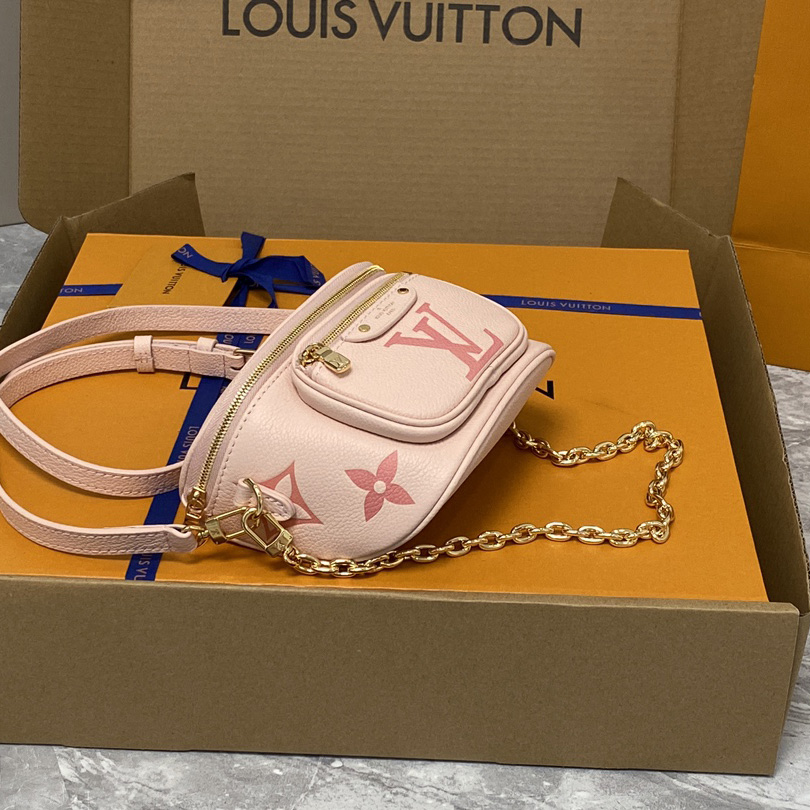 Louis Vuitton Mini Bumbag (17x12x9.5cm)      M82347 - 