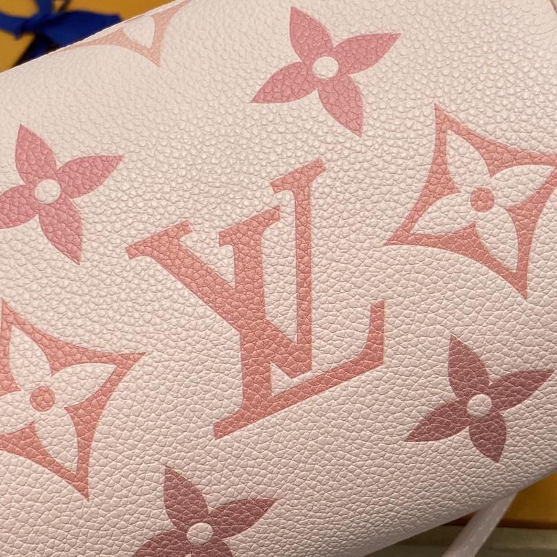 Louis Vuitton Mini Bumbag (17x12x9.5cm)      M82347 - 