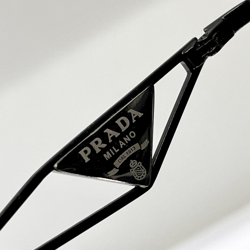Prada Symbole sunglasses    SPR50zs - 