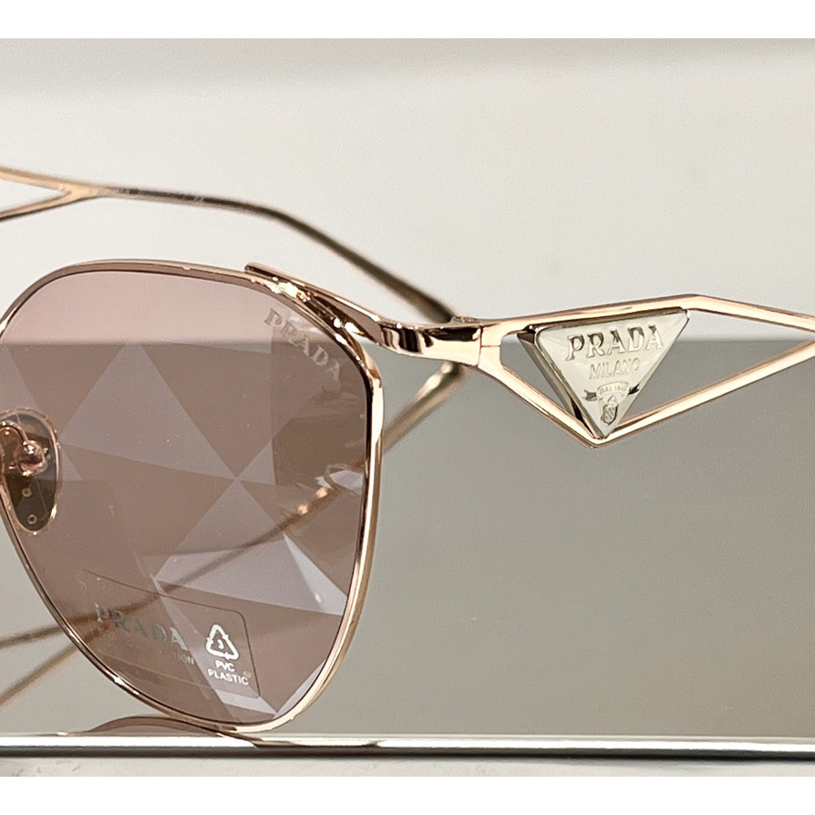 Prada Symbole sunglasses    SPR50zs - 