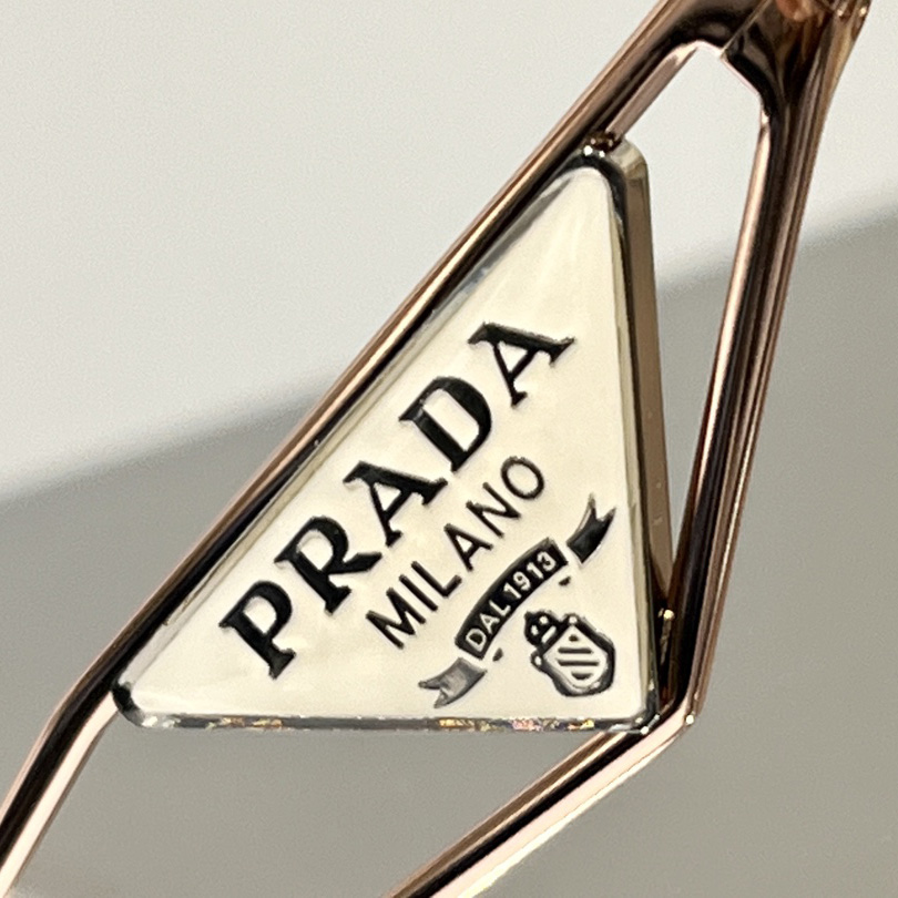 Prada Symbole sunglasses    SPR50zs - 