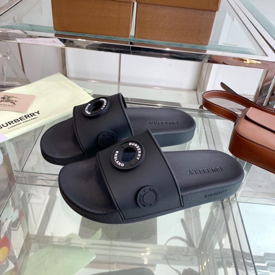 Burberry Eyelet Rubber Slide - 