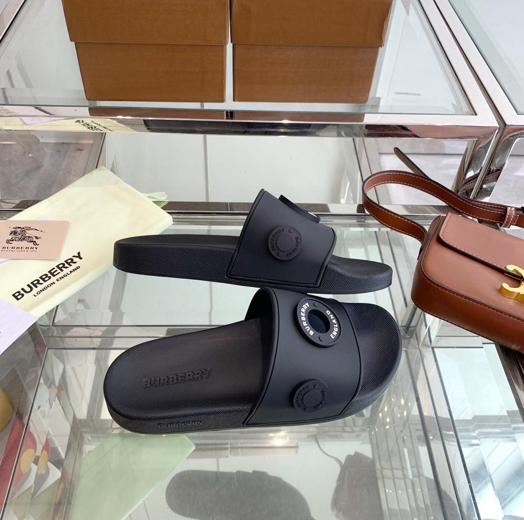 Burberry Eyelet Rubber Slide - 