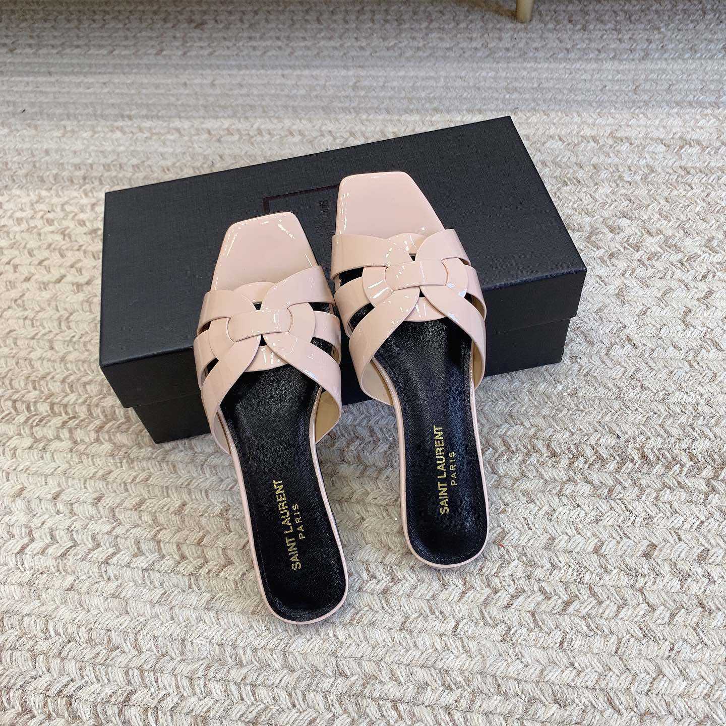 Saint Laurent Tribute Flat Sandals - 