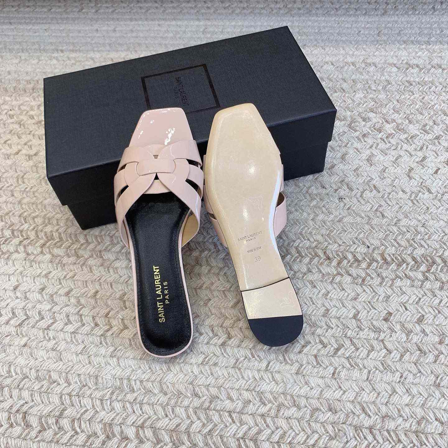 Saint Laurent Tribute Flat Sandals - 