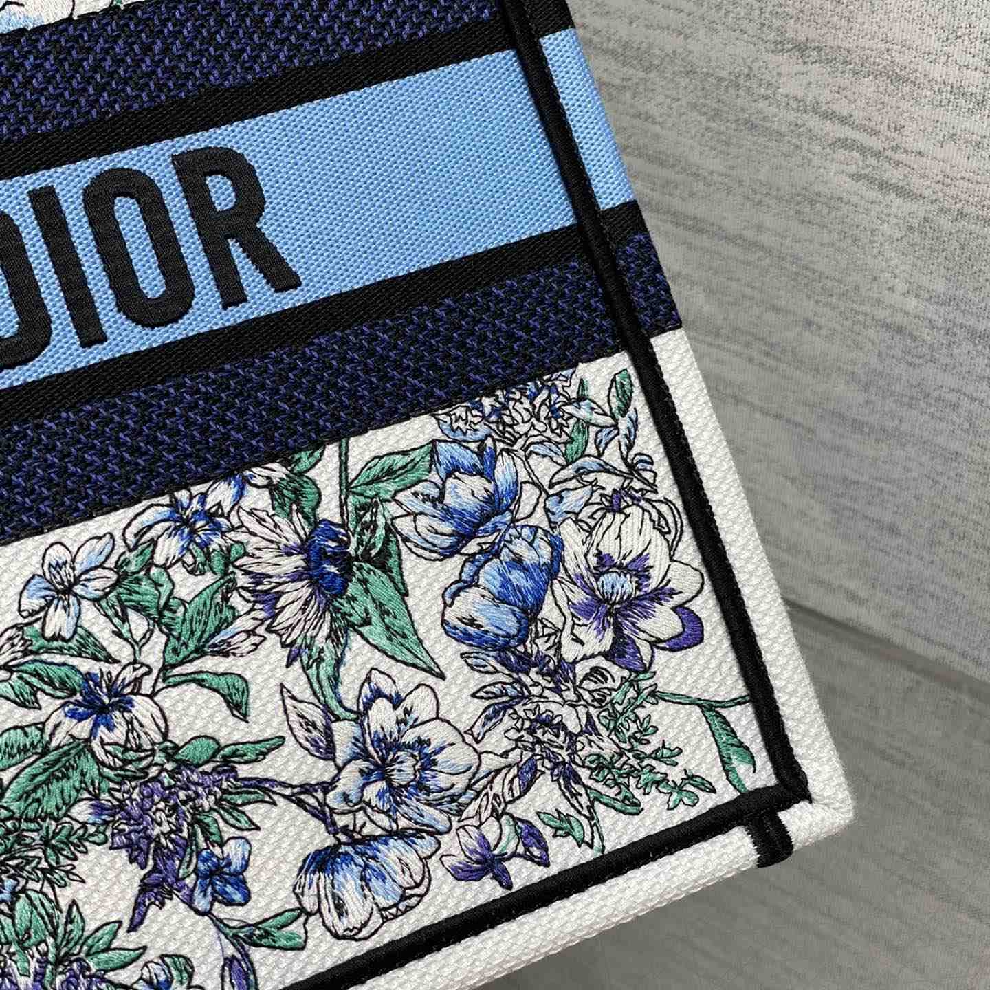 Dior Medium Dior Book Tote - 