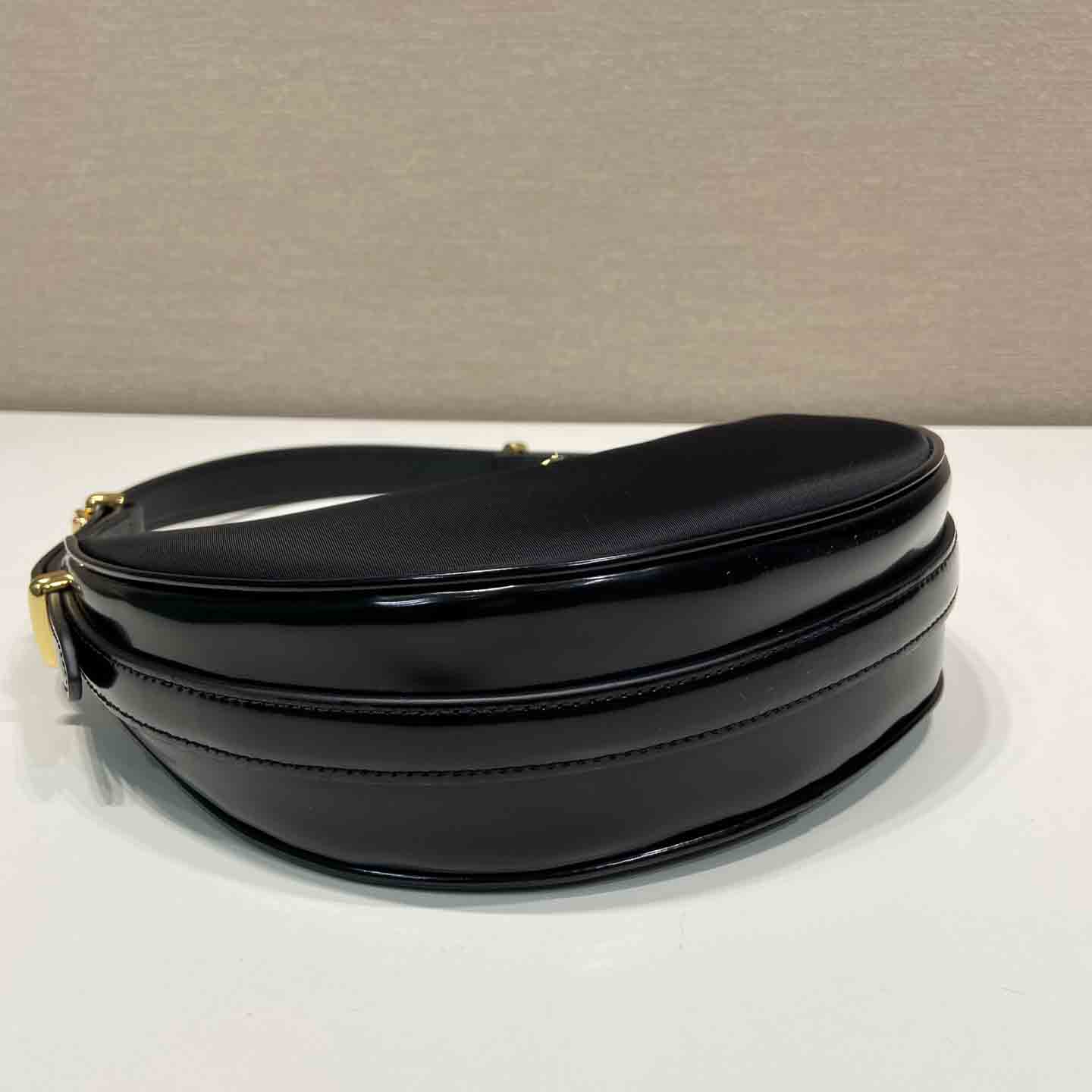 Prada Arqué Re-Nylon And Brushed Leather Shoulder Bag - 