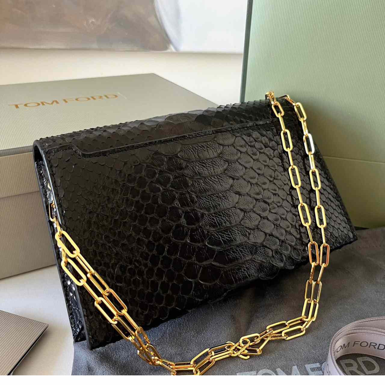 Tom Ford Leather TF Bag (21-13-6cm) - 