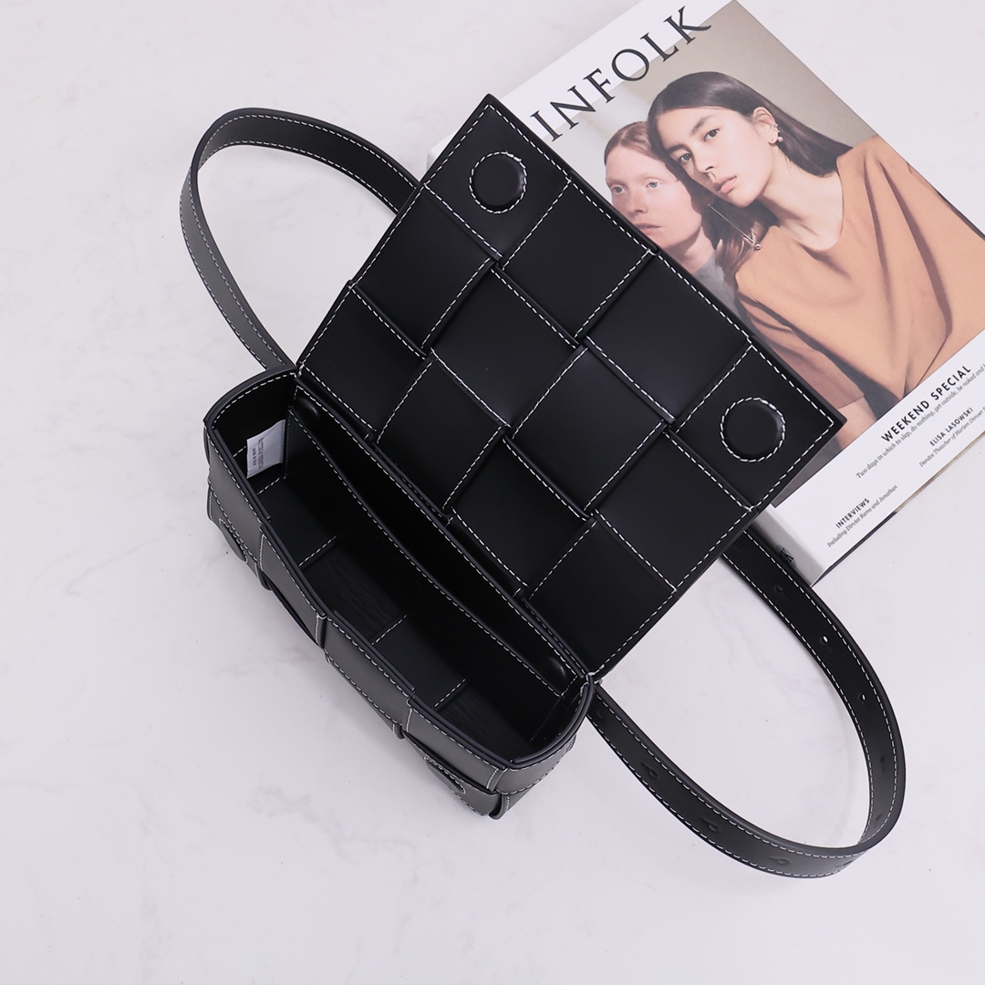Bottega Veneta Cassette Belt Bag - 
