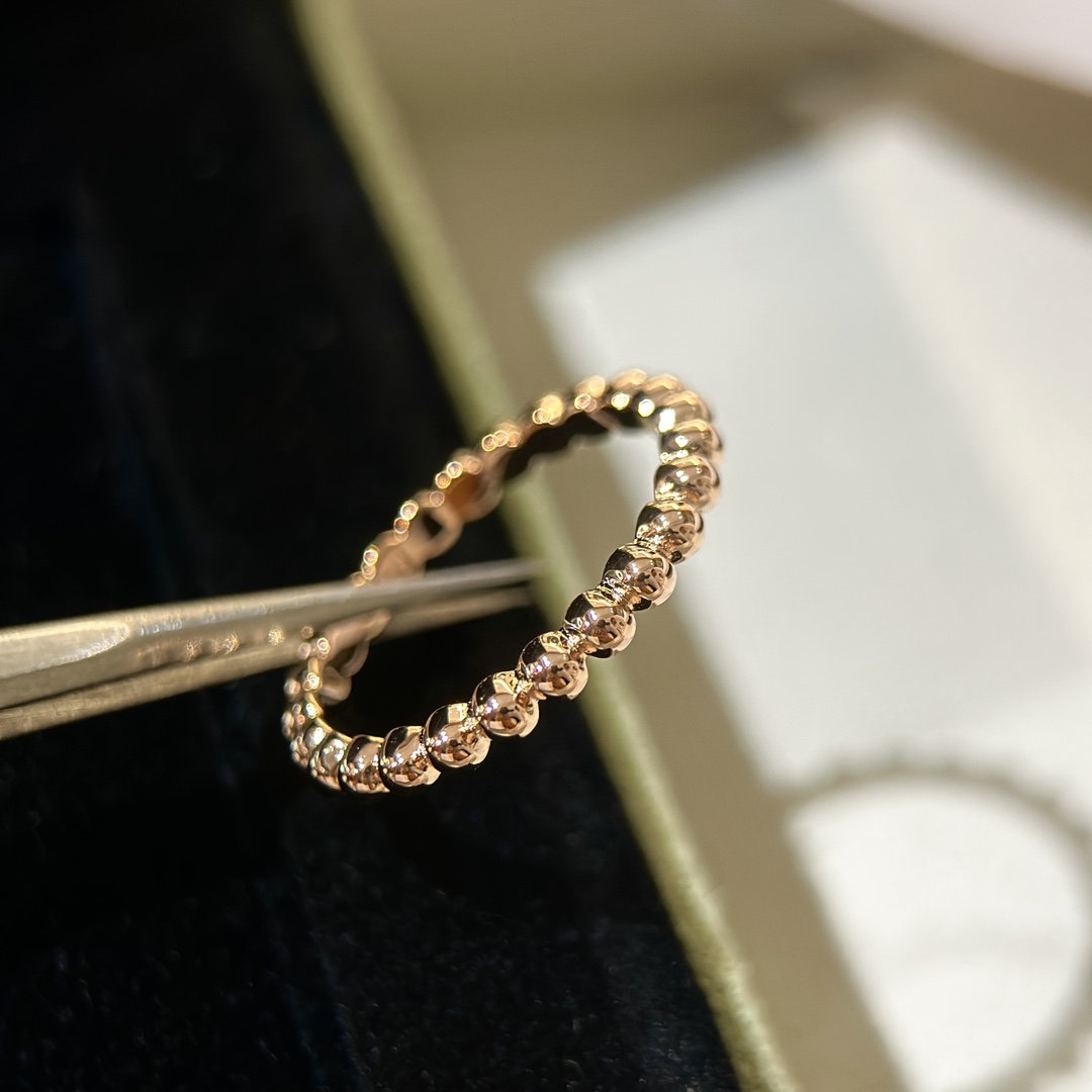 Van Cleef & Arpels Perlée Pearls Of Gold Ring - 