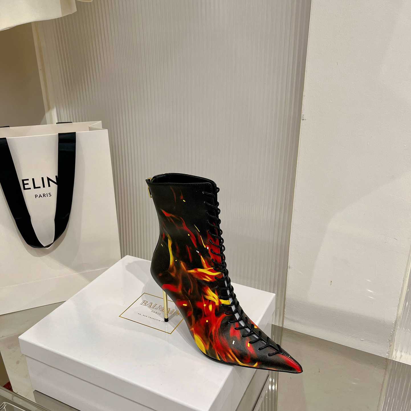 Balmain Uria Ankle Boots In Fire Print Leather - 