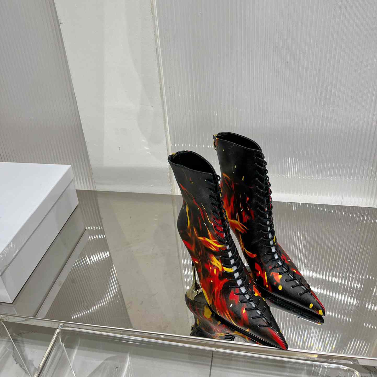 Balmain Uria Ankle Boots In Fire Print Leather - 