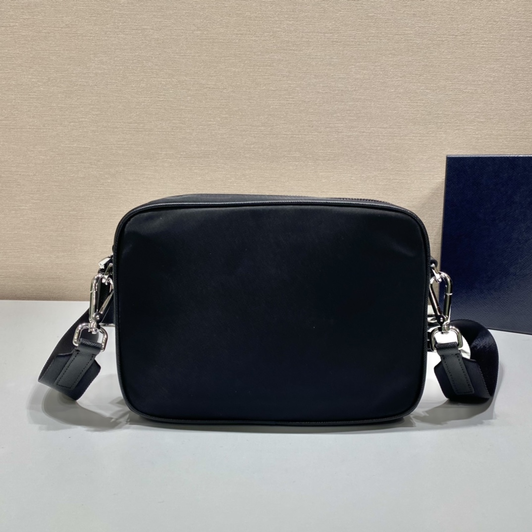 Prada Re-Nylon Saffiano Leather Shoulder Bag ( 22-16-5cm) - 