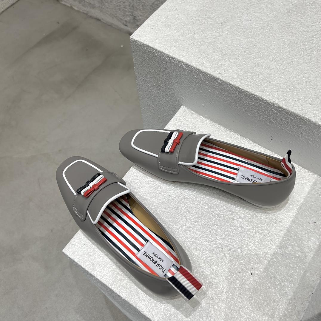 Thom Browne Bow-detail Flat Loafers - 