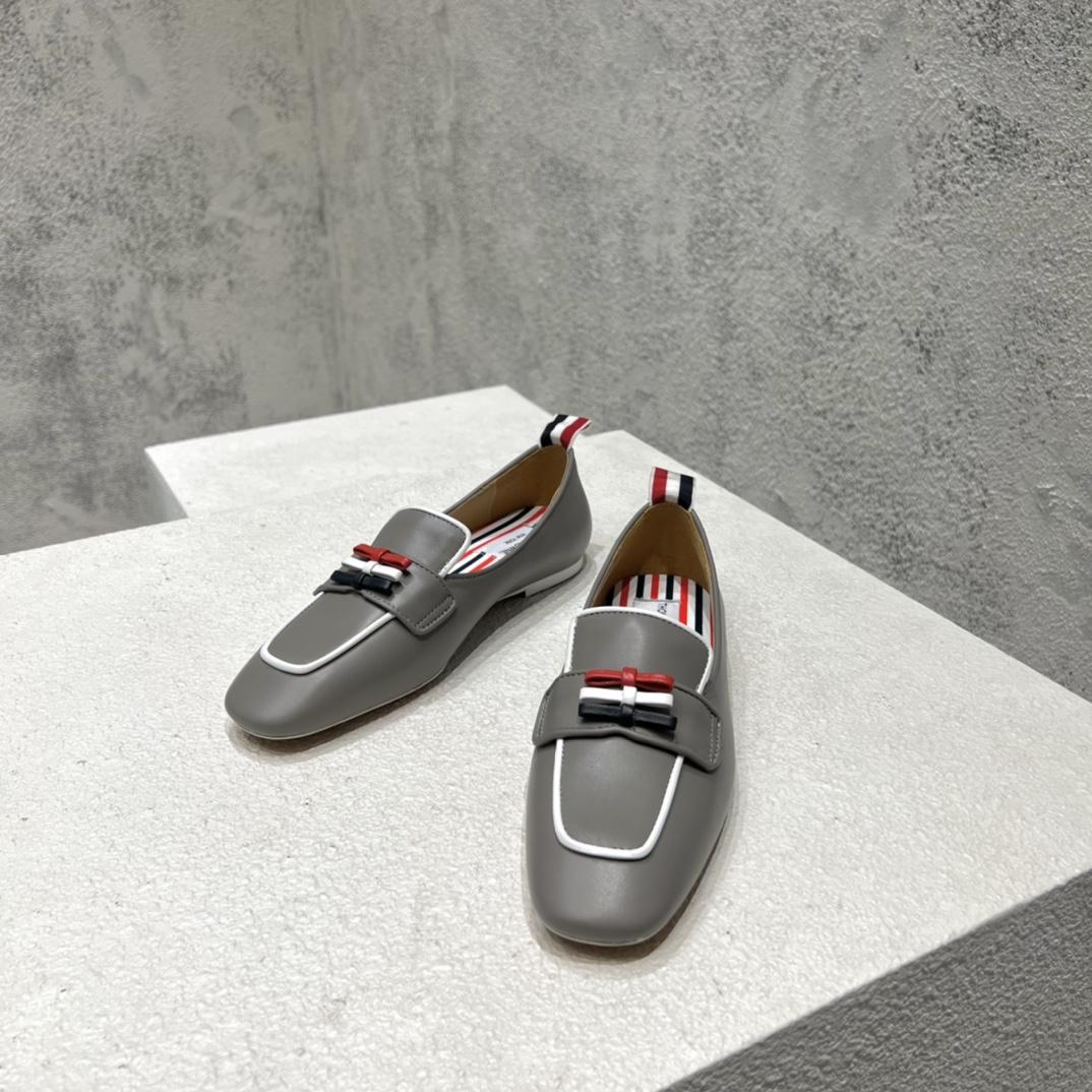 Thom Browne Bow-detail Flat Loafers - 