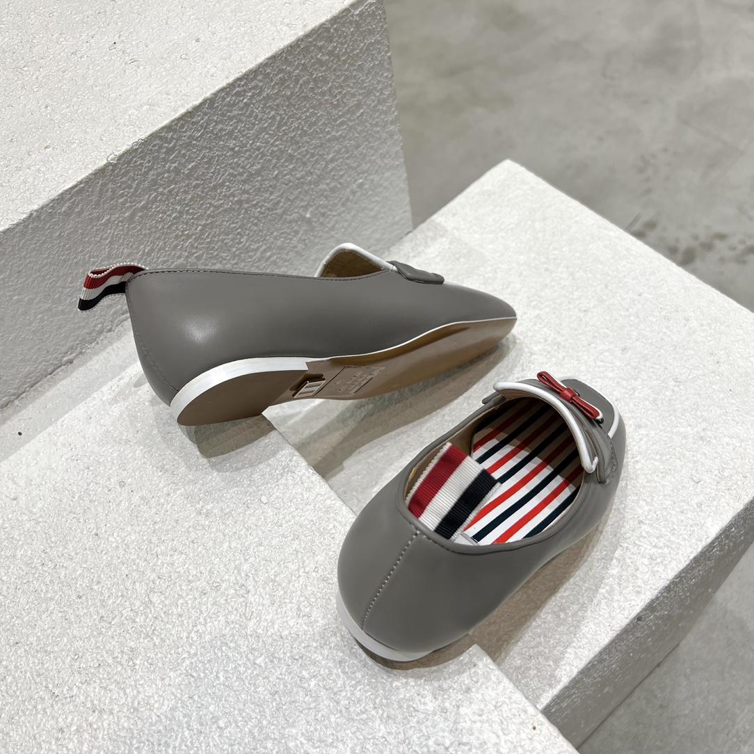Thom Browne Bow-detail Flat Loafers - 