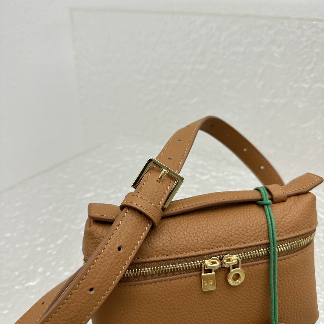 Loro Piana Extra pocket L16 Belt Bag  (16×6×10cm) - 