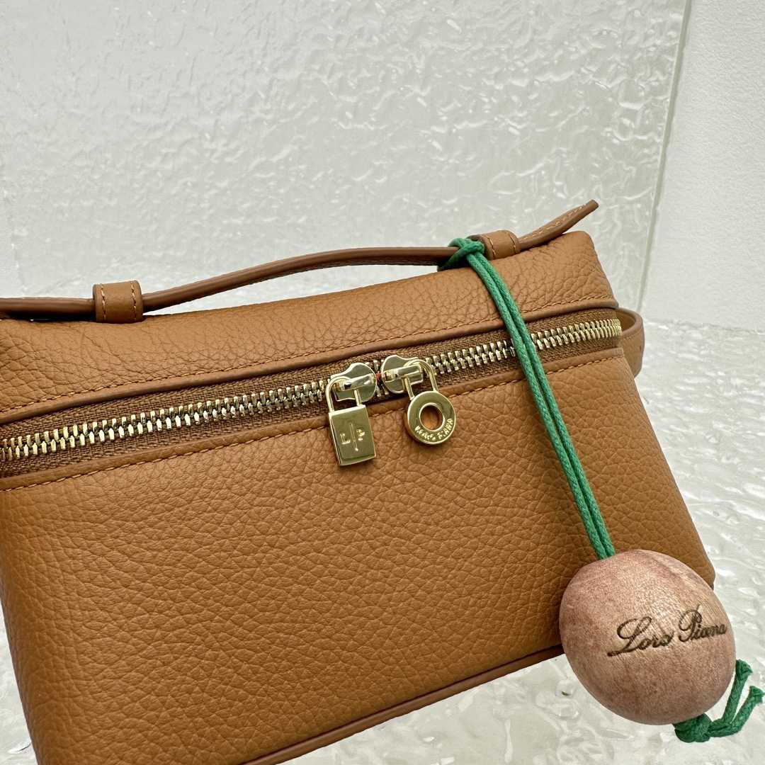 Loro Piana Extra pocket L16 Belt Bag  (16×6×10cm) - 