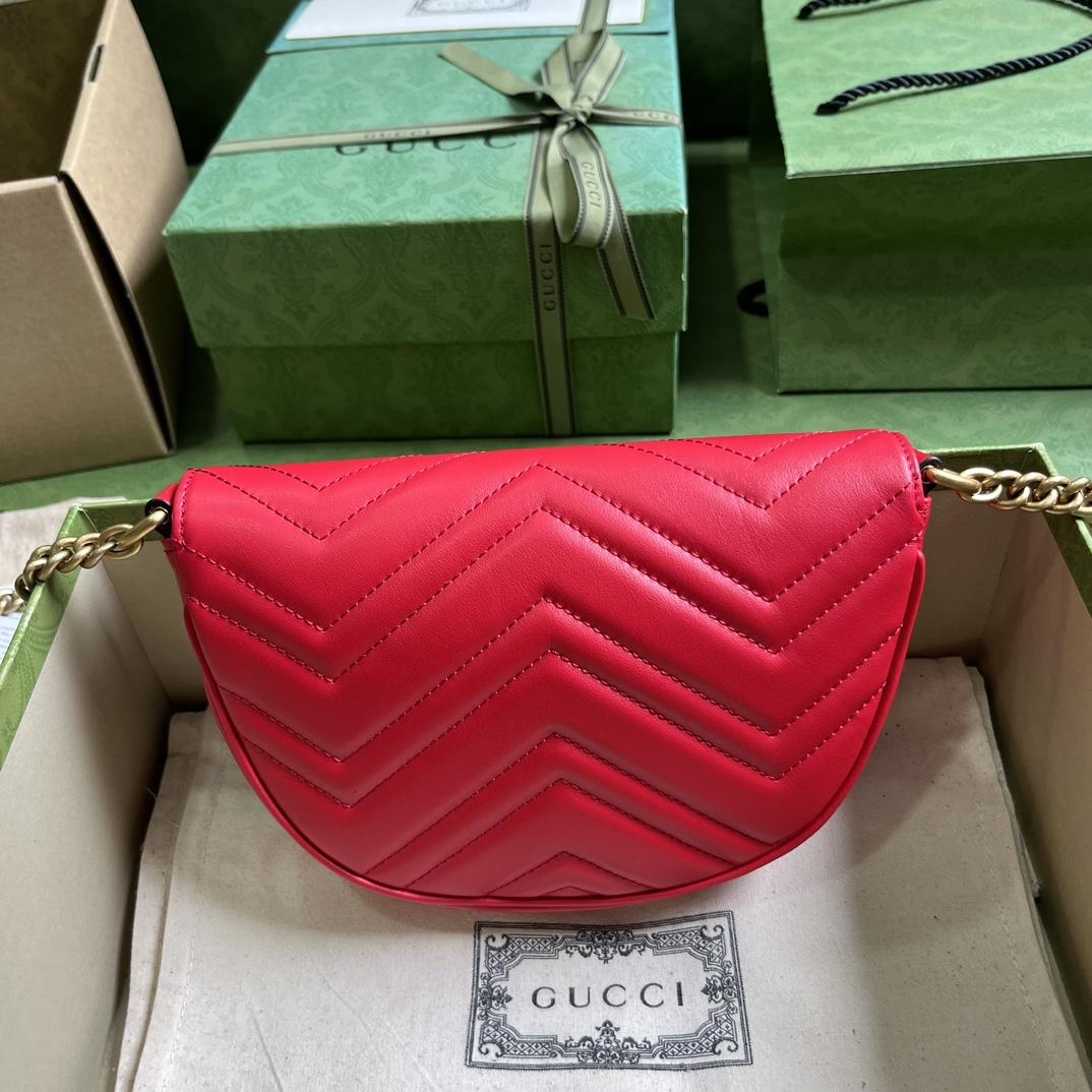 Gucci GG Marmont Matelasse Chain Mini Bag (20x 14.5x 4cm) - 