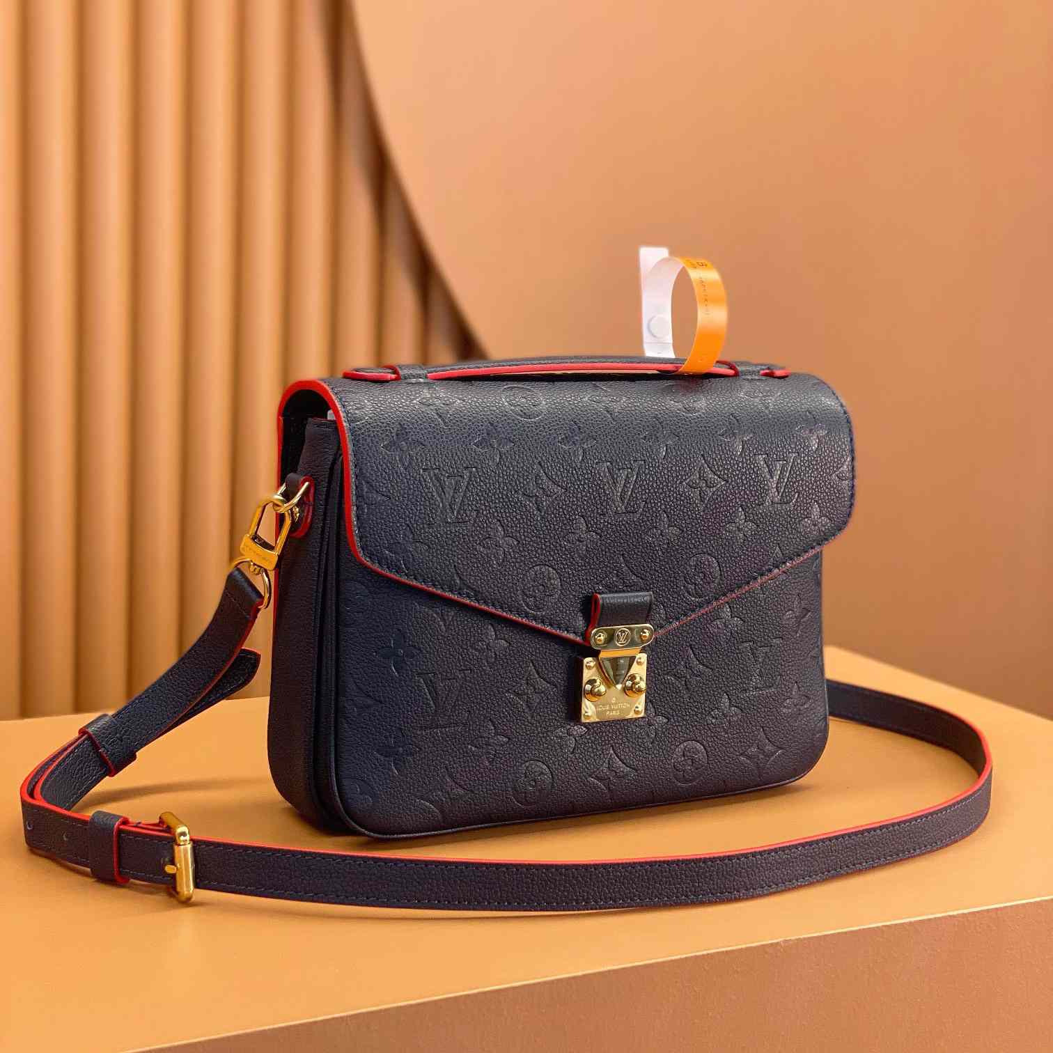Louis Vuitton Pochette Métis (25*19*7cm)   M44071 - 