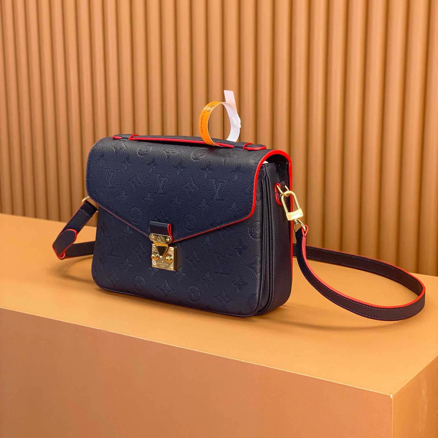 Louis Vuitton Pochette Métis (25*19*7cm)   M44071 - 