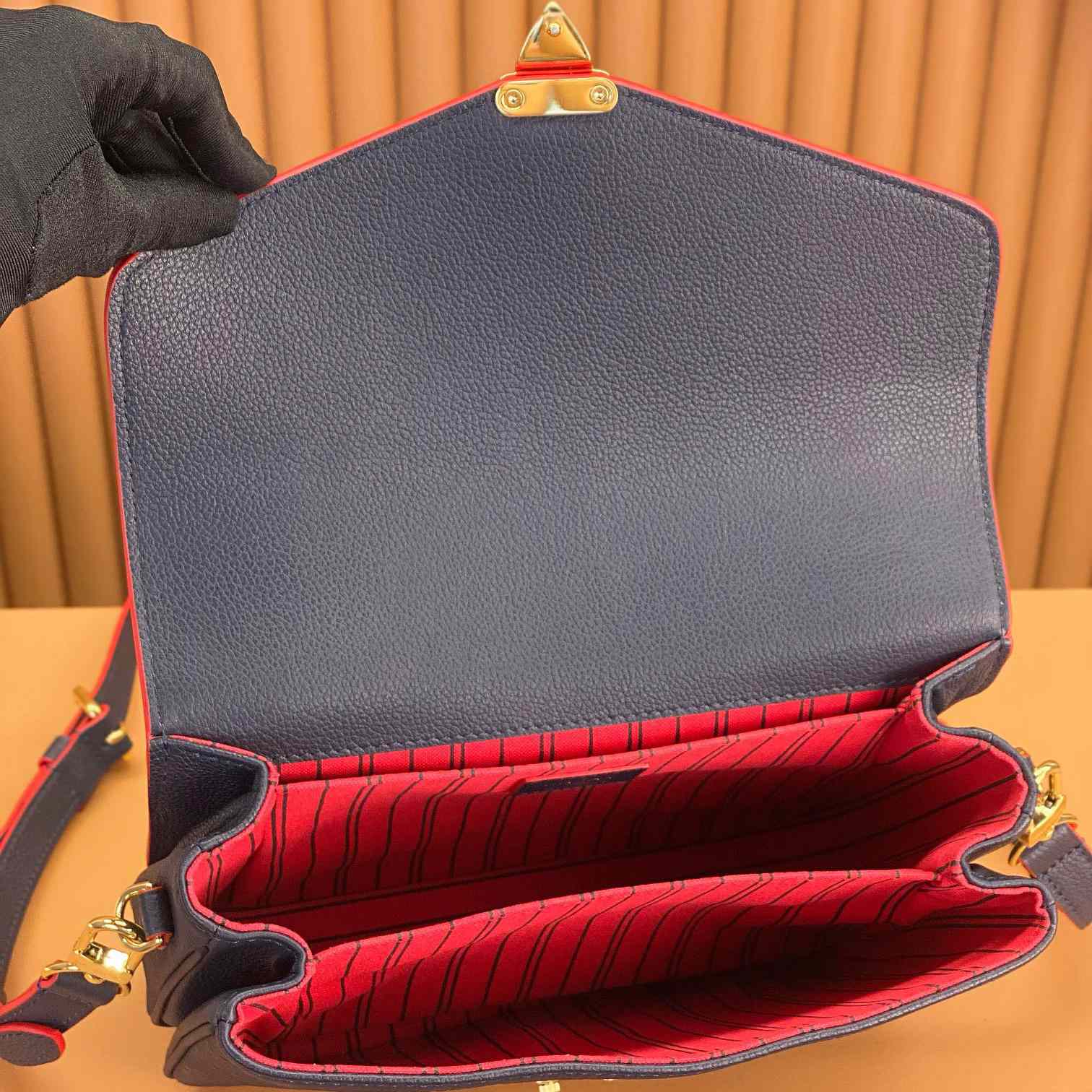 Louis Vuitton Pochette Métis (25*19*7cm)   M44071 - 