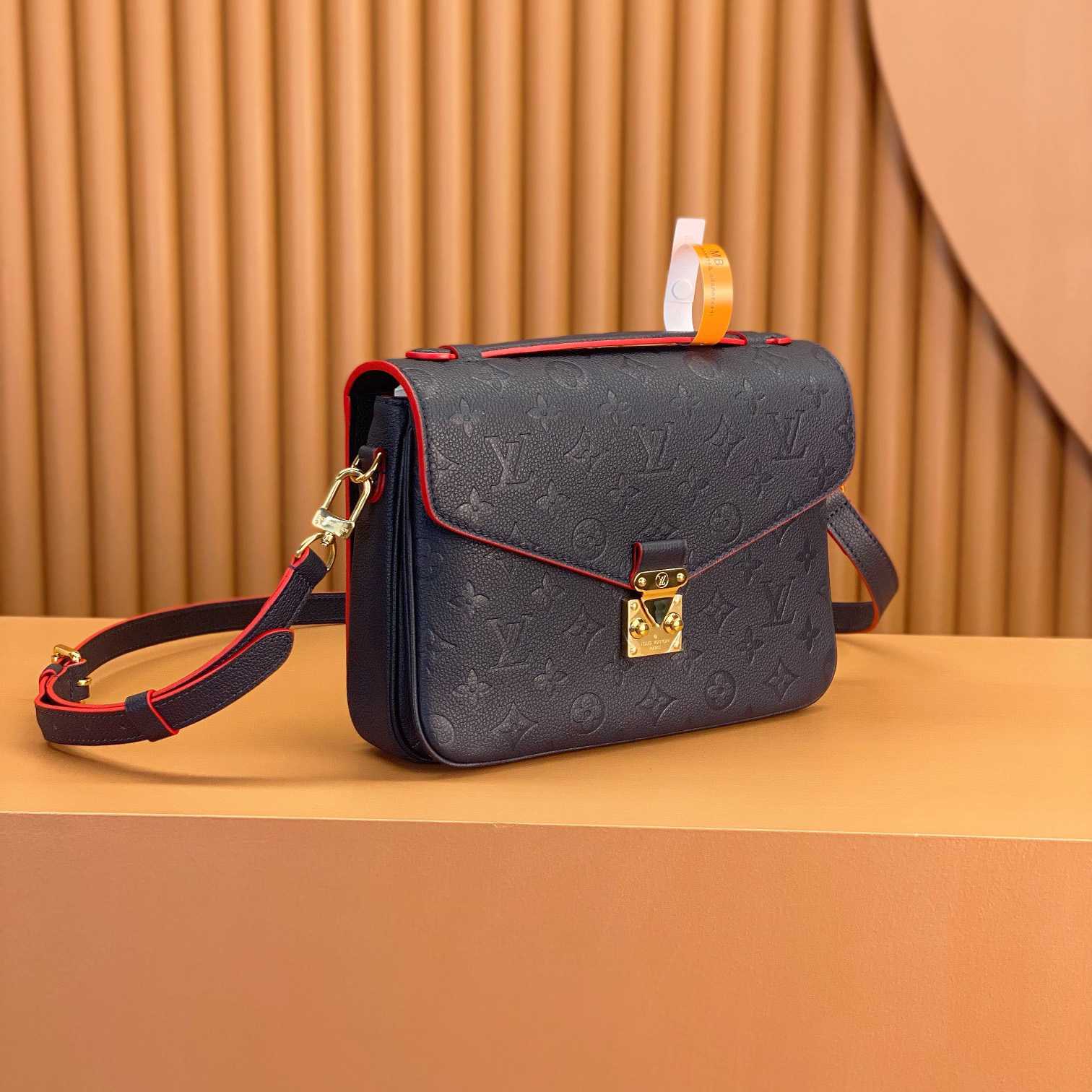 Louis Vuitton Pochette Métis (25*19*7cm)   M44071 - 
