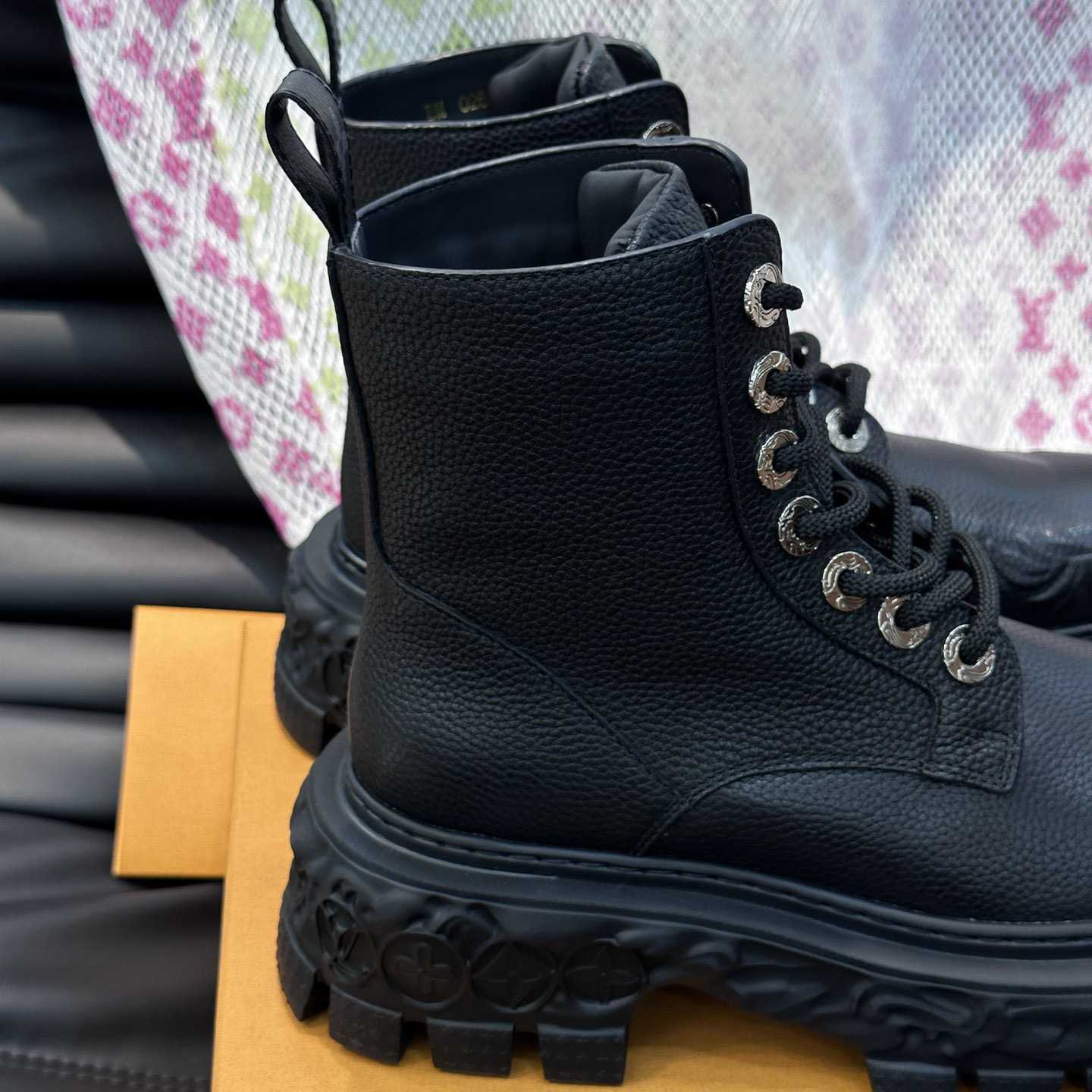 Louis Vuitton LV Baroque Ranger Boot    1AB8NG - 