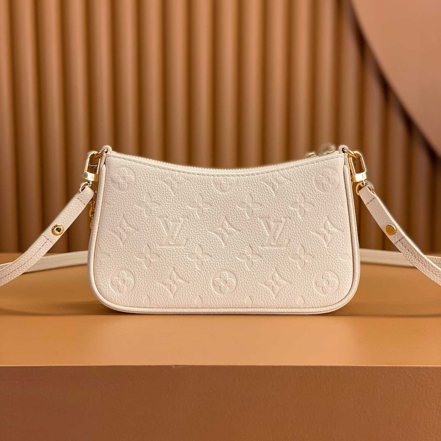 Louis Vuitton Easy Pouch On Strap  (19-11.5-3cm) M81066 - 