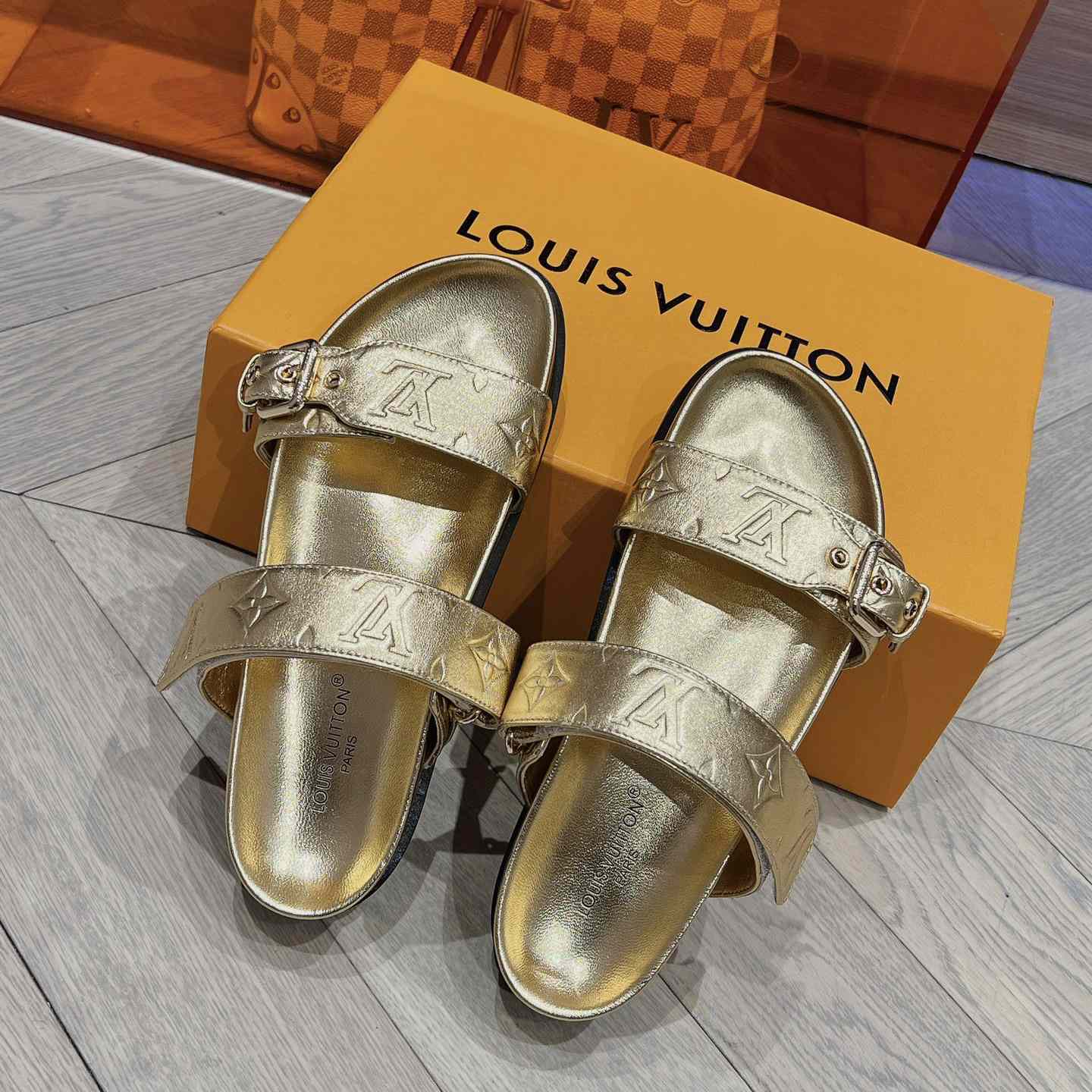 Louis Vuitton Bom Dia Flat Comfort Mules    - 