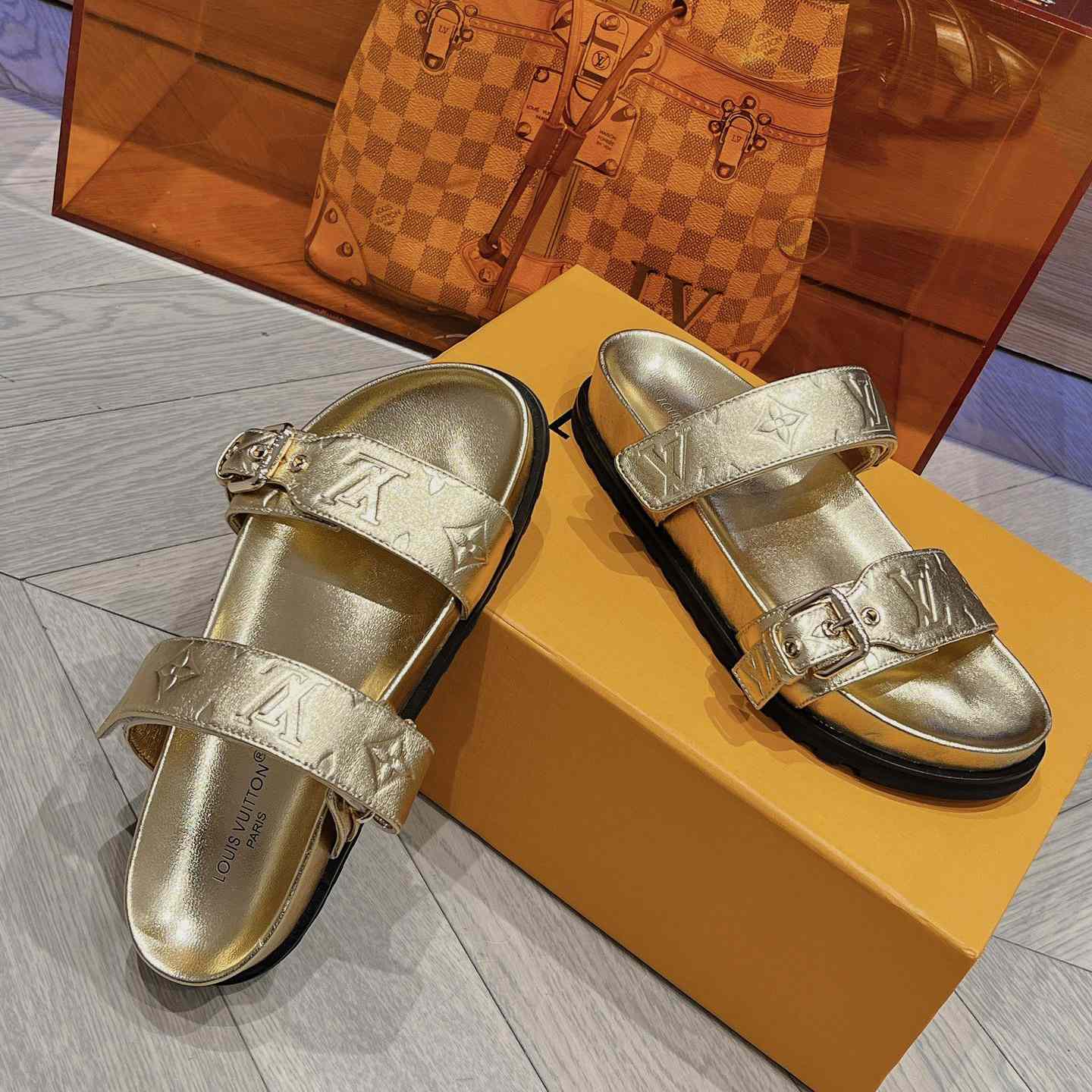 Louis Vuitton Bom Dia Flat Comfort Mules    - 