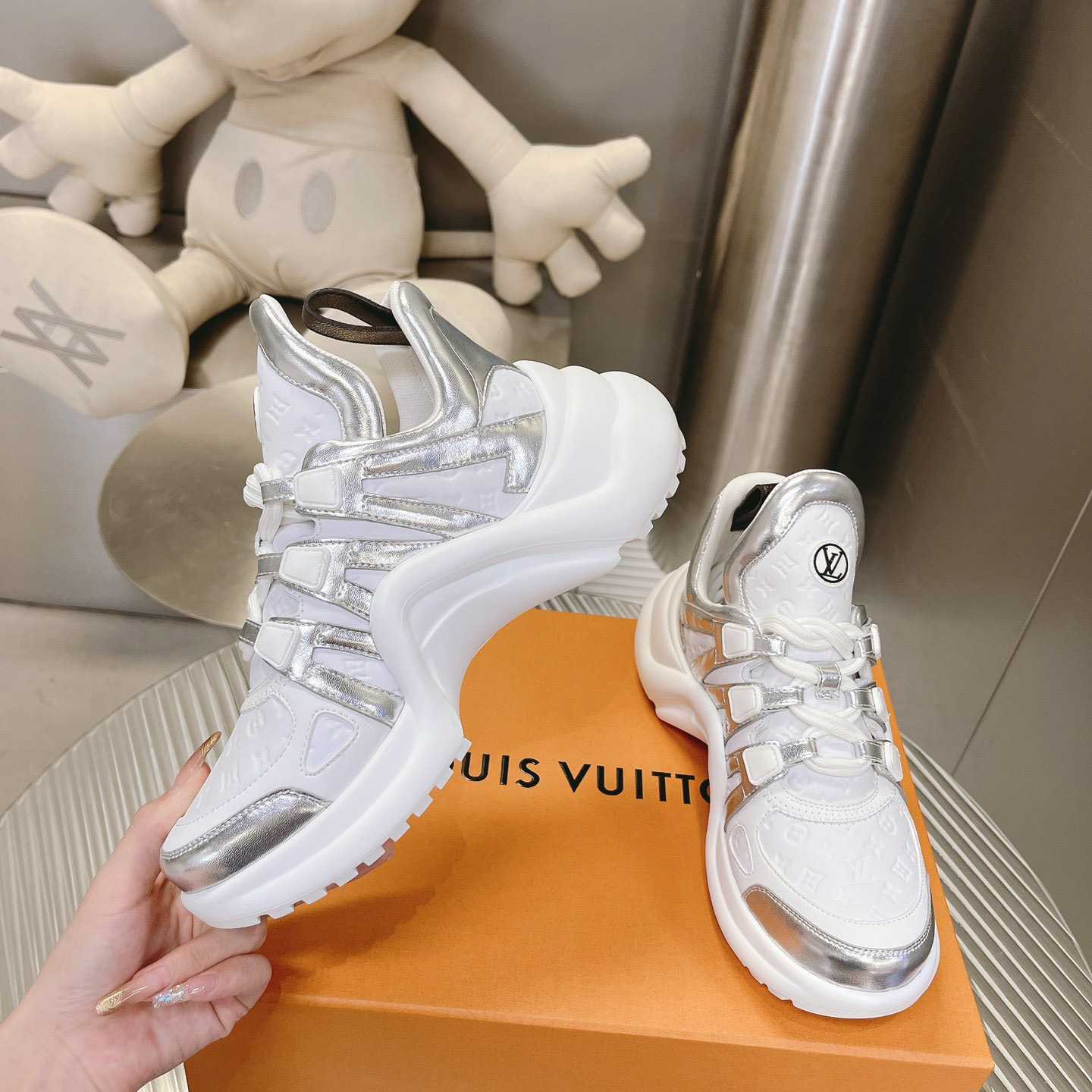 Louis Vuitton LV Archlight Sneaker     1ABVFN - 