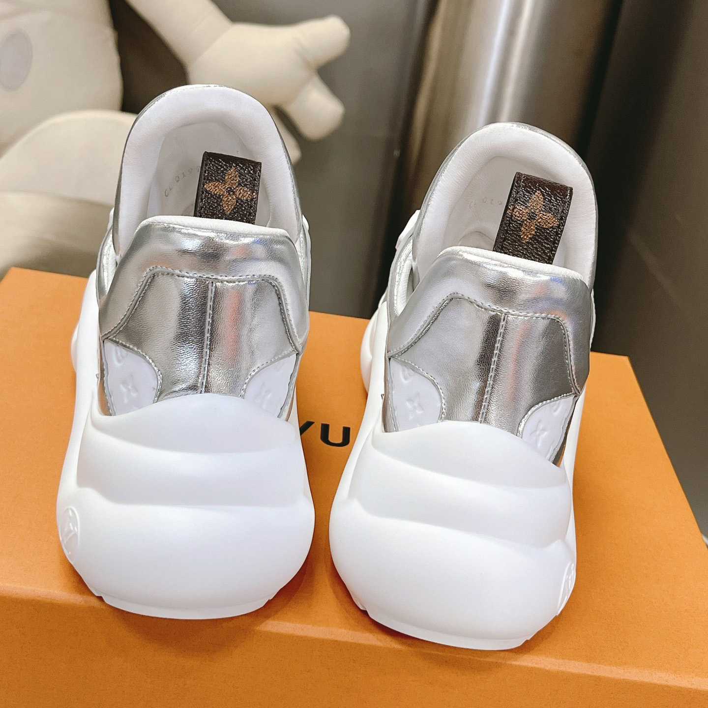 Louis Vuitton LV Archlight Sneaker     1ABVFN - 