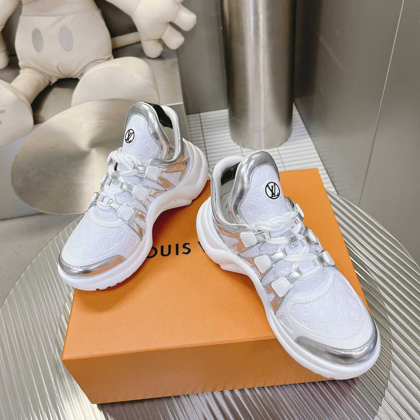 Louis Vuitton LV Archlight Sneaker     1ABVFN - 