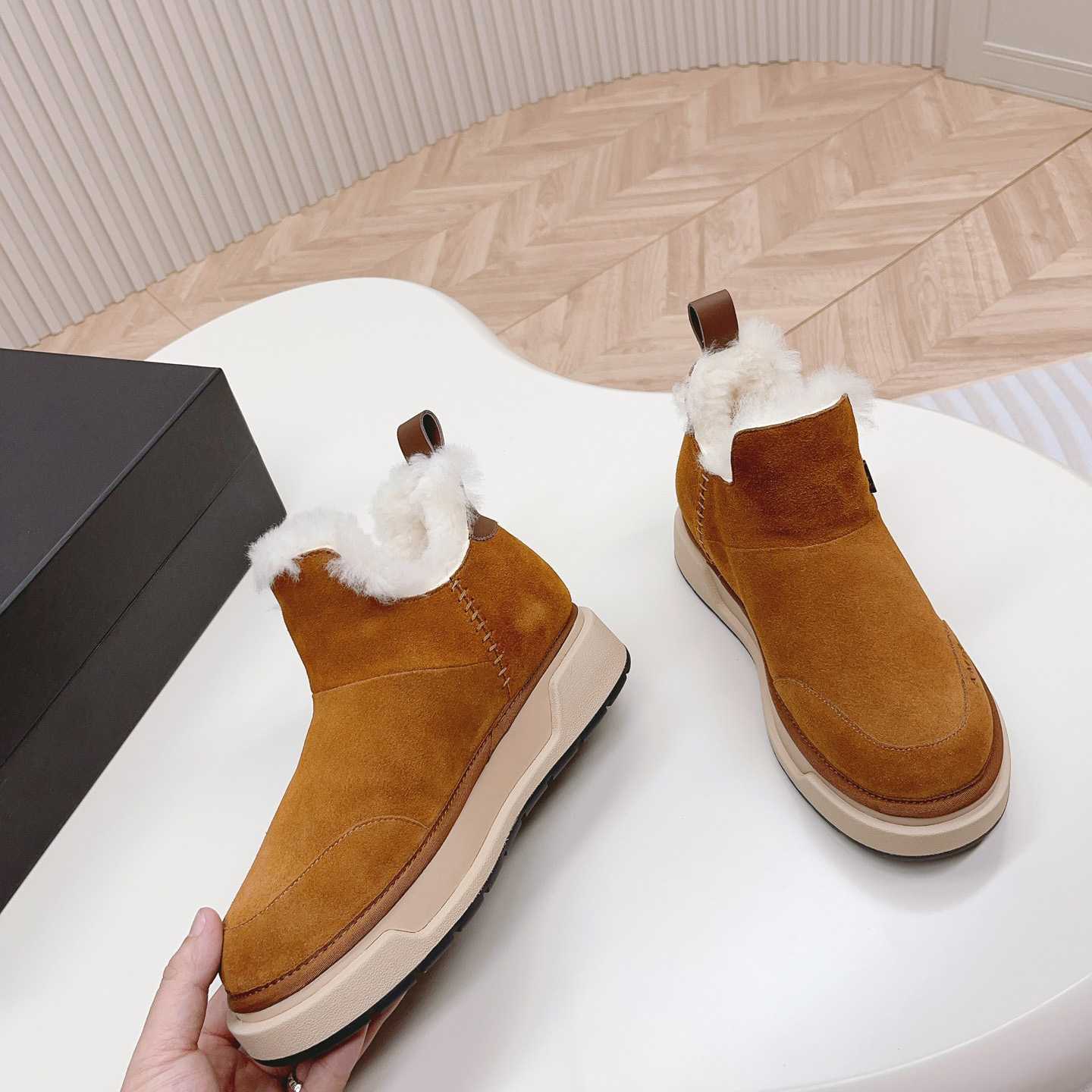 Amiri Malibu Shearling Lined Suede Boots - 