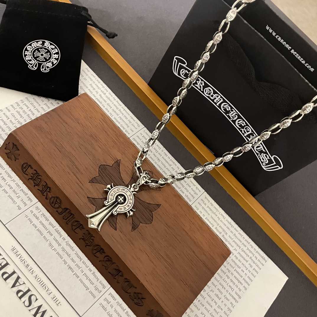 Chrome Heart Necklace   - 