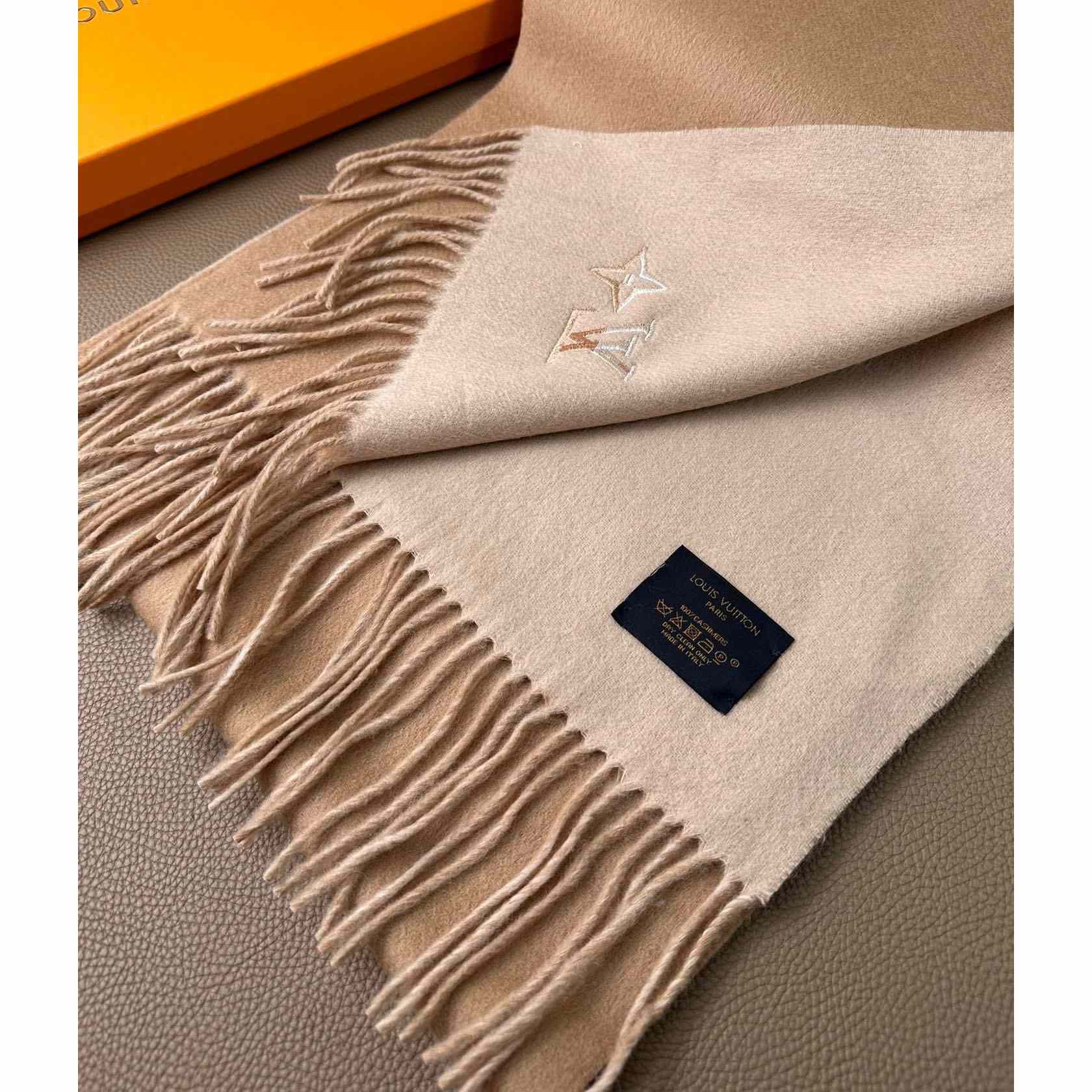 Louis Vitton LV Dual Scarf - 