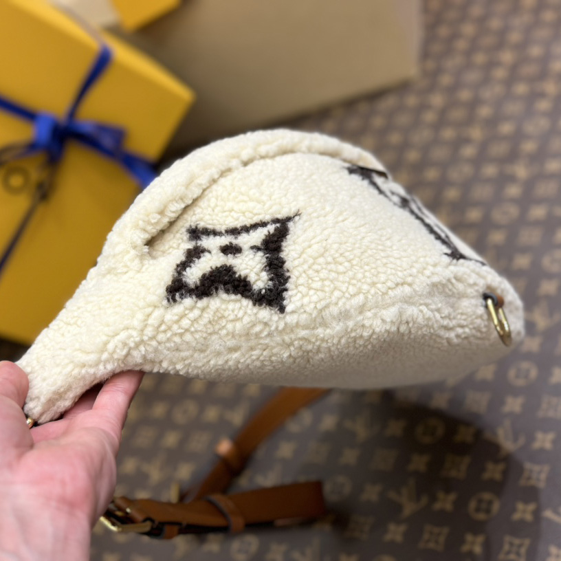 Louis Vuitton LV SKI Bumbag   M23715 - 