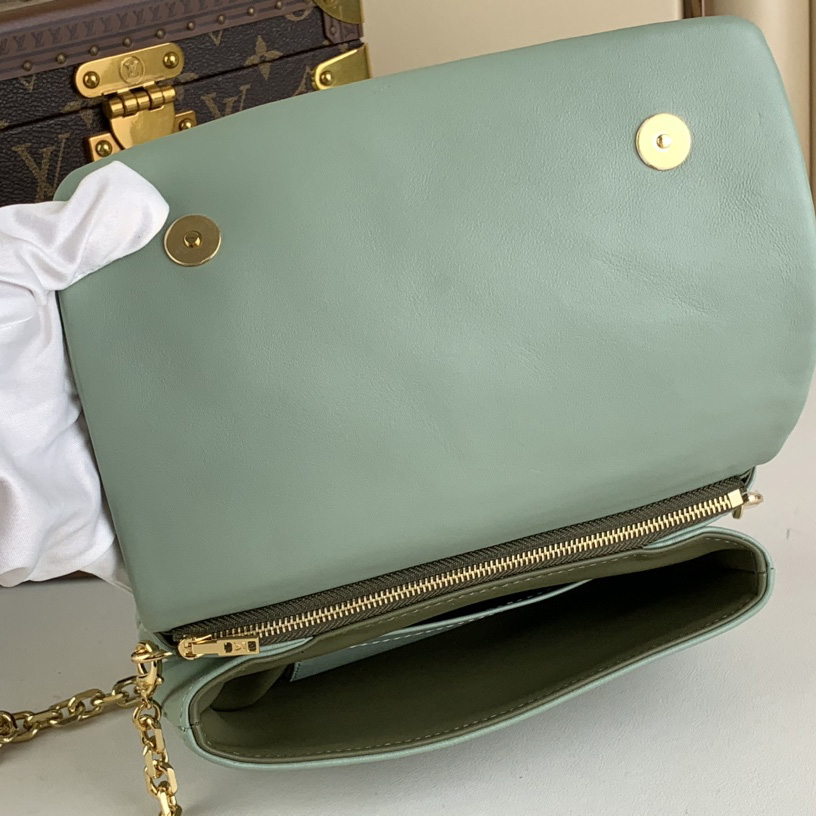 Louis Vuitton Pochette Coussin (20-14-8cm)   M82474 - 
