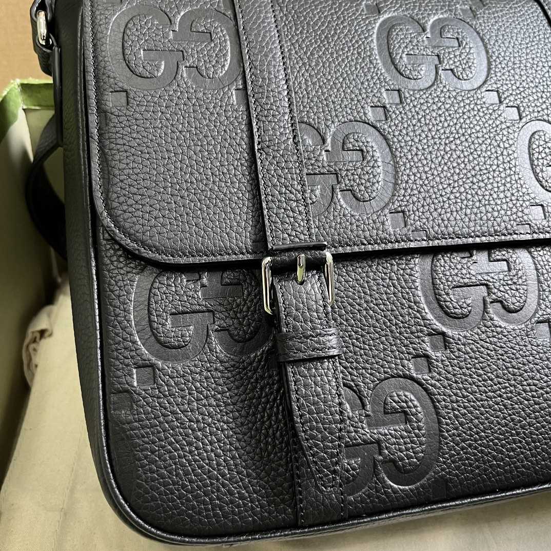 Gucci Jumbo GG Medium Messenger Bag (31x 24.5x 6cm) - 