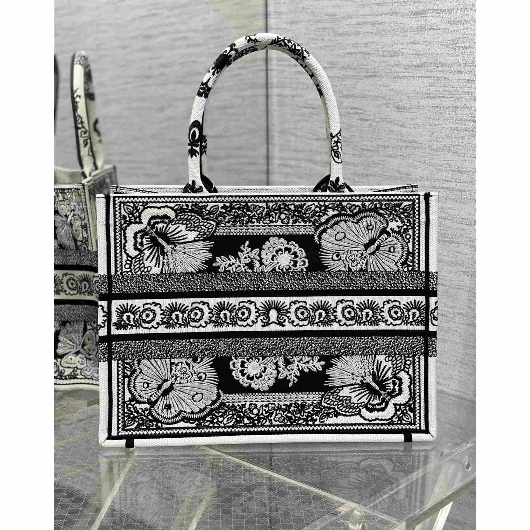 Dior Medium Dior Book Tote - 