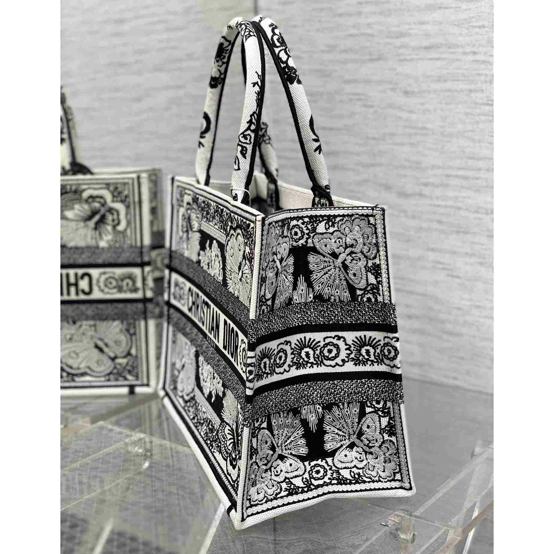 Dior Medium Dior Book Tote - 